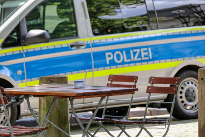 Mutter und Kind in Frankfurt angegriffen